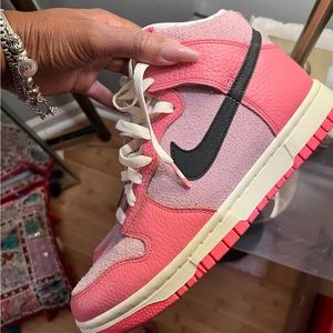 New Nike Dunks. Pink and black.